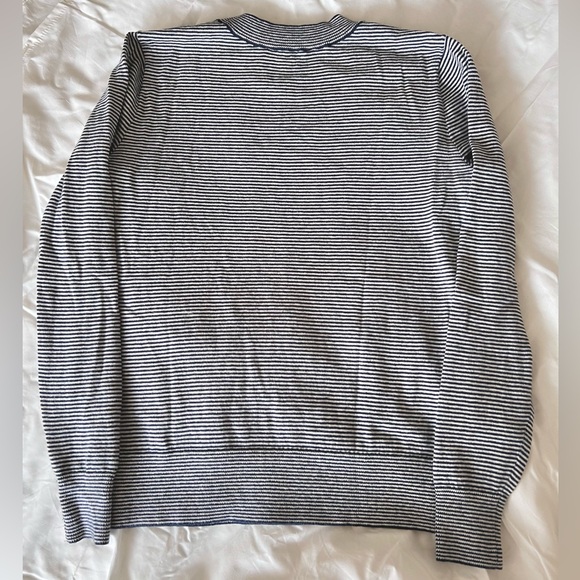 Everlane Organic Cotton Crewneck Sweater - Picture 3 of 8